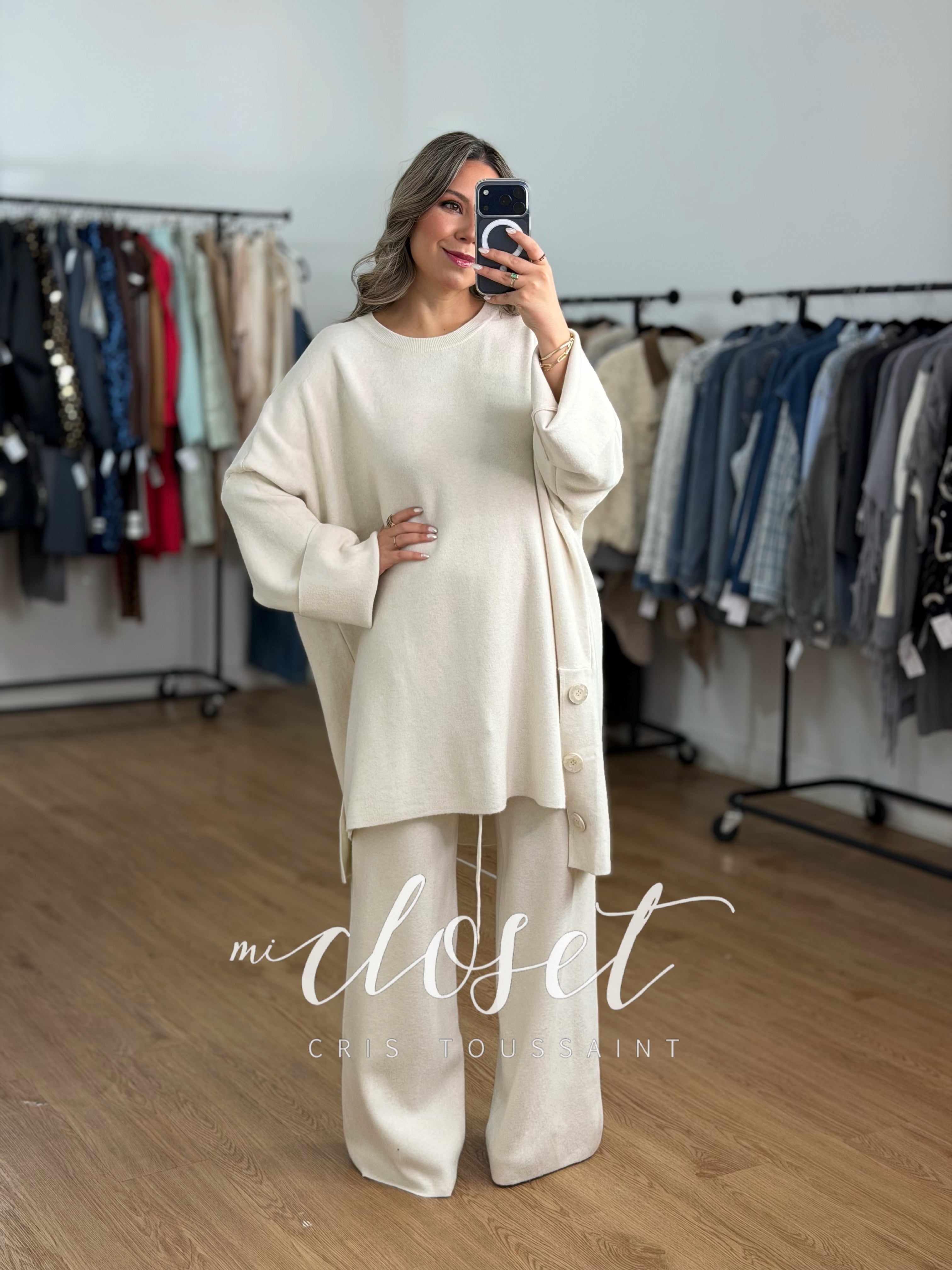 CONJUNTO DE PANTS CON SWEATER LARGO (OVERSIZED) BOTONES EN COSTADOS