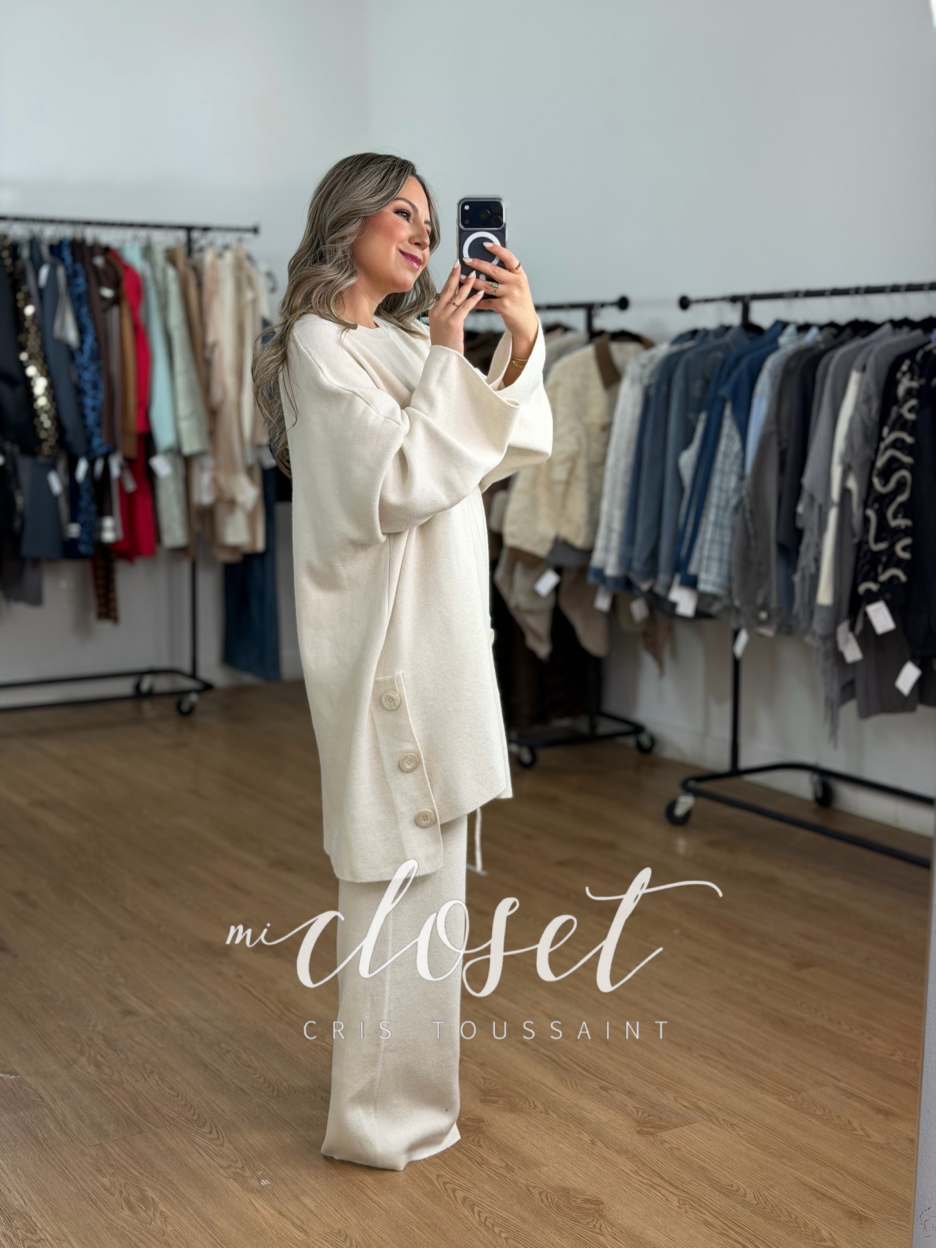CONJUNTO DE PANTS CON SWEATER LARGO (OVERSIZED) BOTONES EN COSTADOS