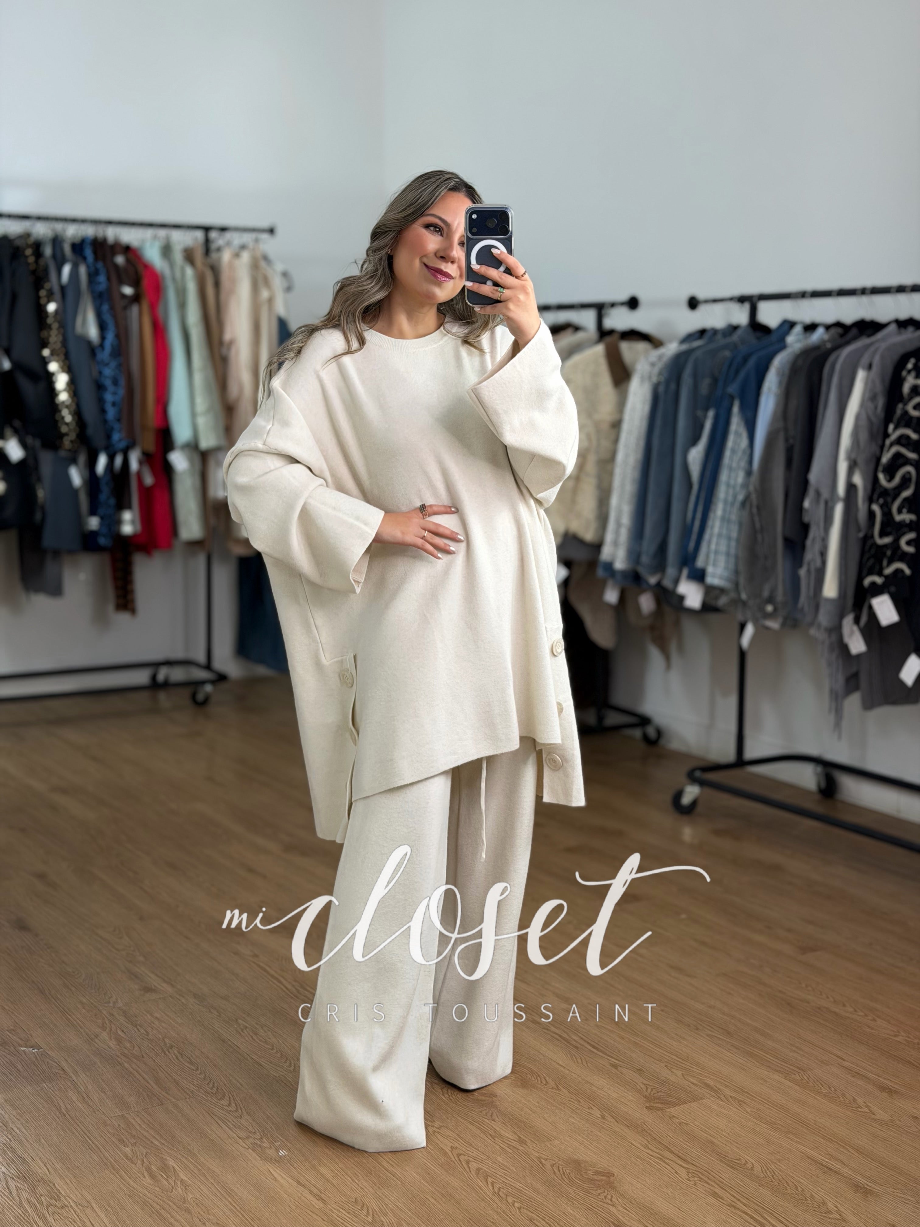 CONJUNTO DE PANTS CON SWEATER LARGO (OVERSIZED) BOTONES EN COSTADOS