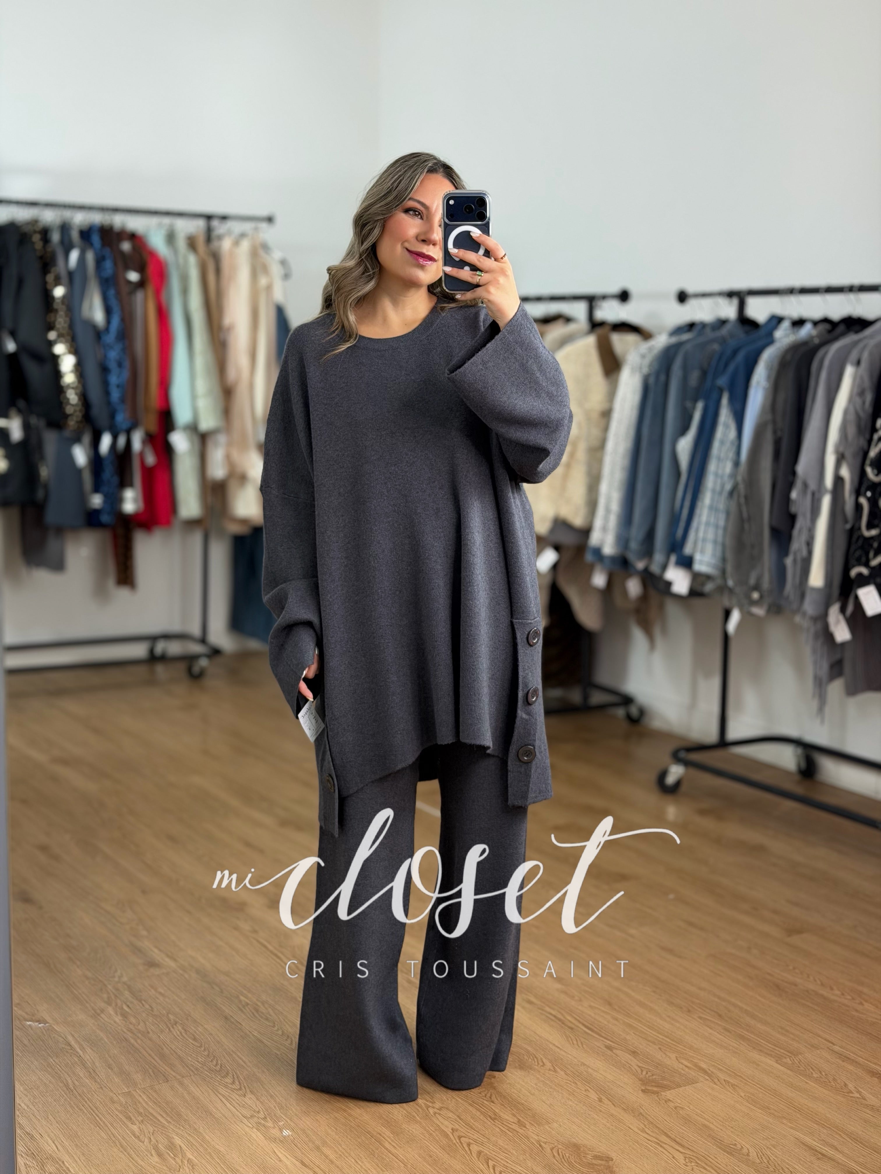 CONJUNTO DE PANTS CON SWEATER LARGO (OVERSIZED) BOTONES EN COSTADOS