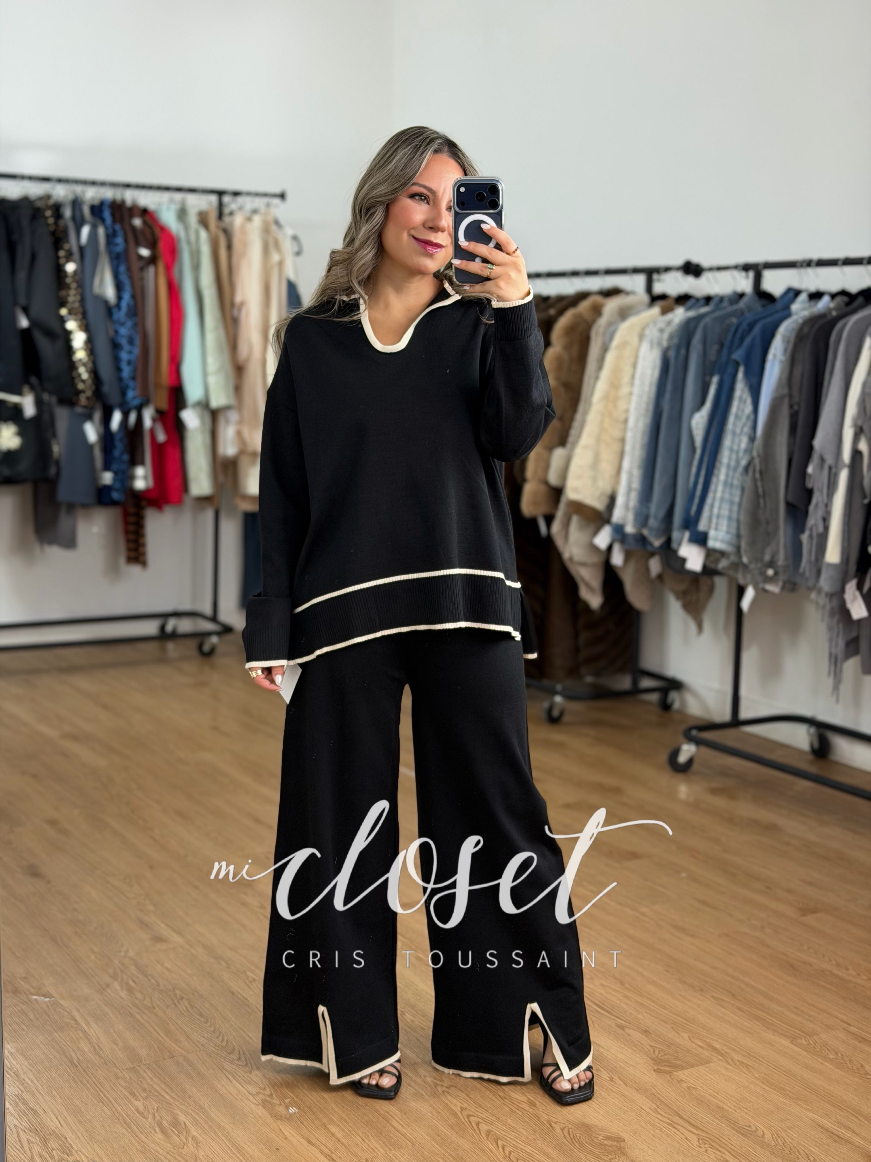 CONJUNTO DE PANTS CON DETALLE DELINEADO Y ABERTURA EN TOBILLO