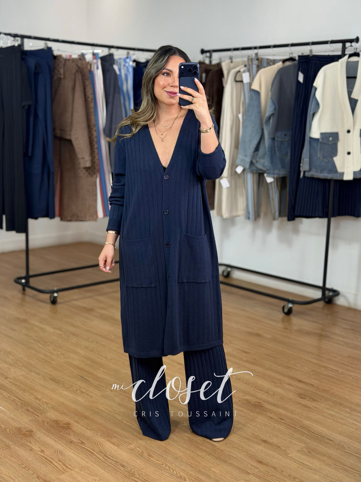 Conjunto de pants de tres piezas, chaleco, suéter largo y pants con textura