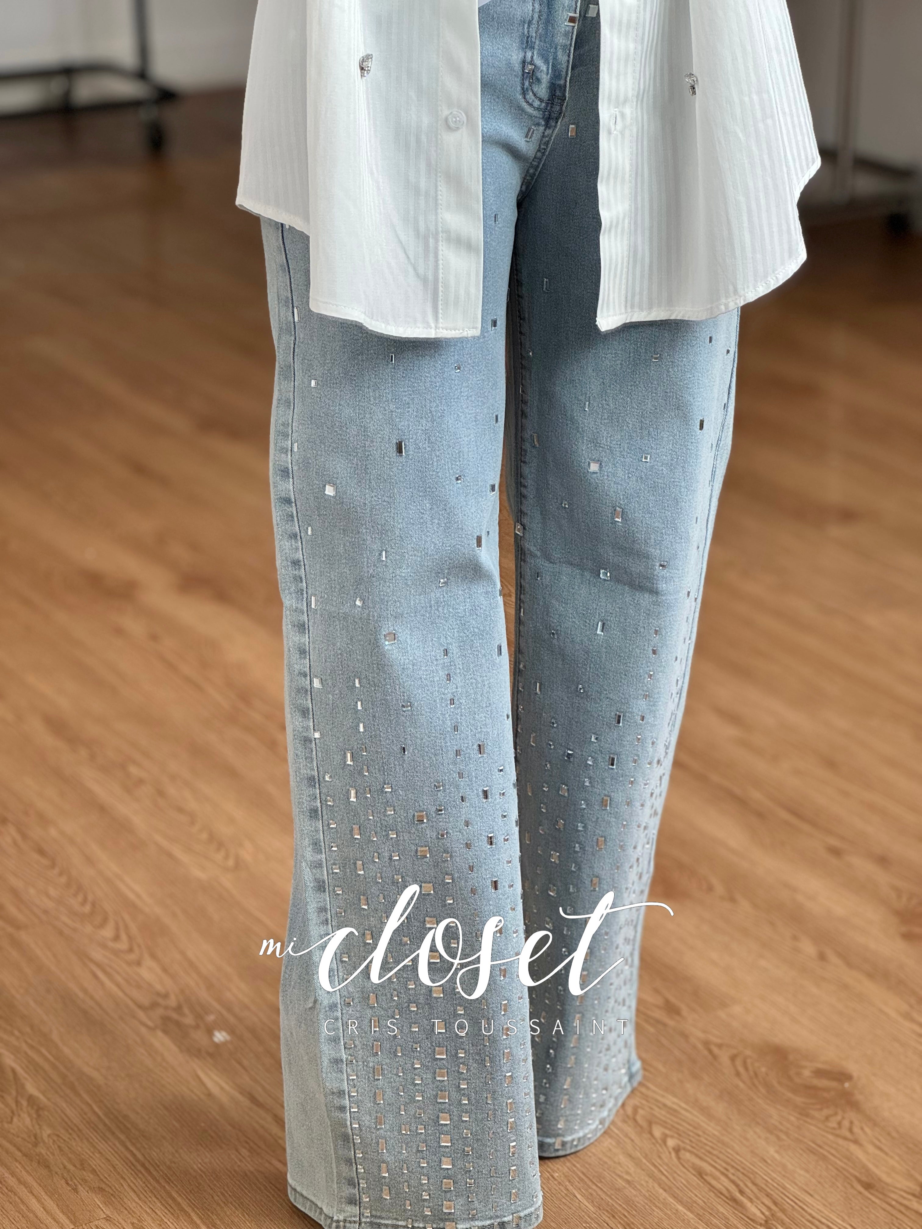 JEANS STRETCH CON CRISTALES CORTE FLARE