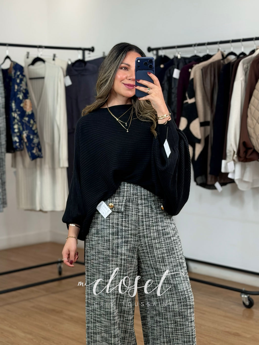 SWEATER MANGA MURCIÉLAGO CON TEXTURA DE LÍNEAS; SÚPER SUAVE