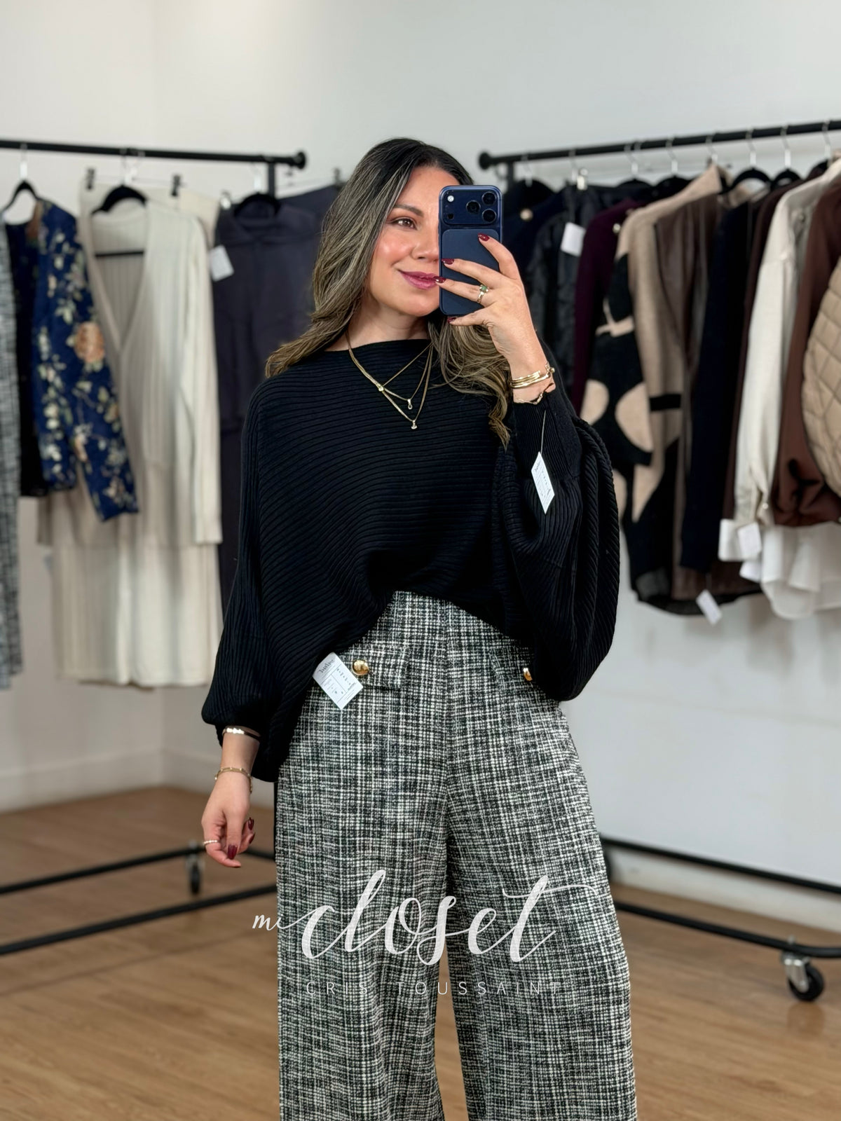SWEATER MANGA MURCIÉLAGO CON TEXTURA DE LÍNEAS; SÚPER SUAVE