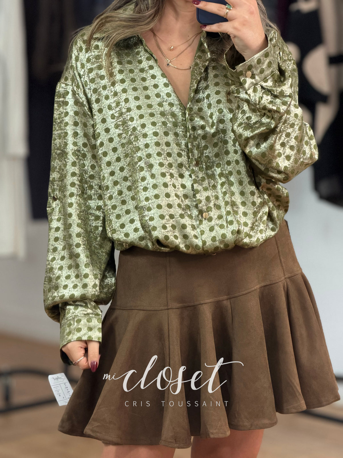 CAMISA OVERSIZED CON NUDO EN CINTURA Y RESORTE EN PARTE TRASERA
