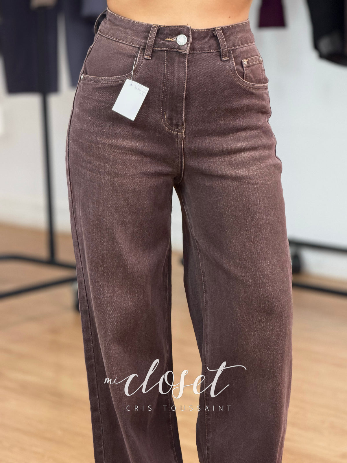 JEANS SÚPER STRETCH DE TIRO ALTO CON CORTE RECTO
