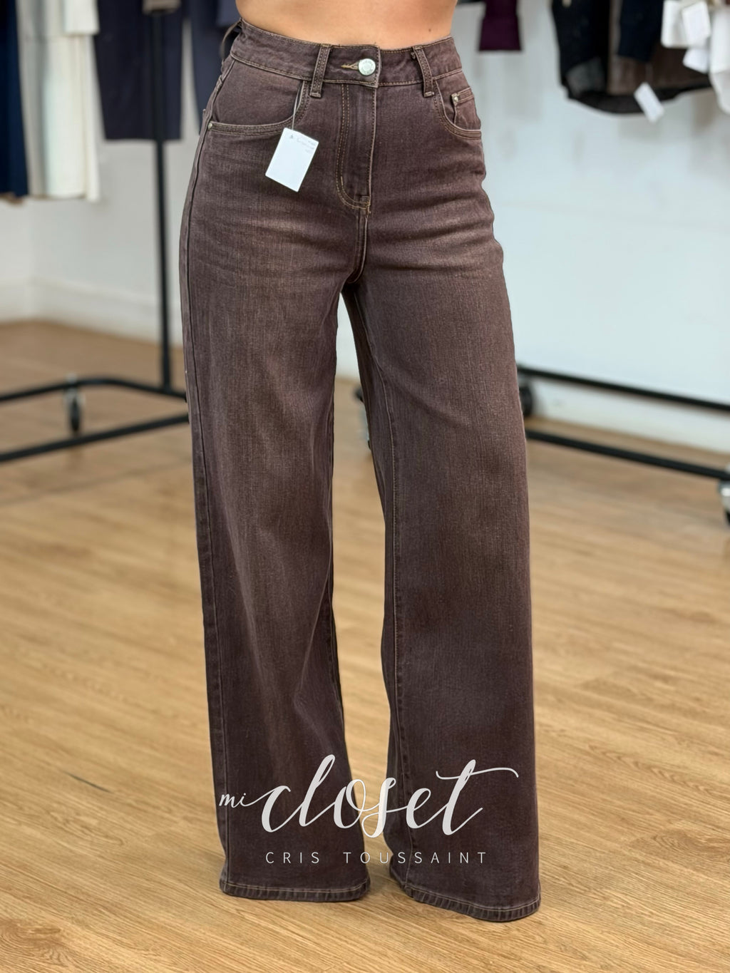 JEANS SÚPER STRETCH DE TIRO ALTO CON CORTE RECTO