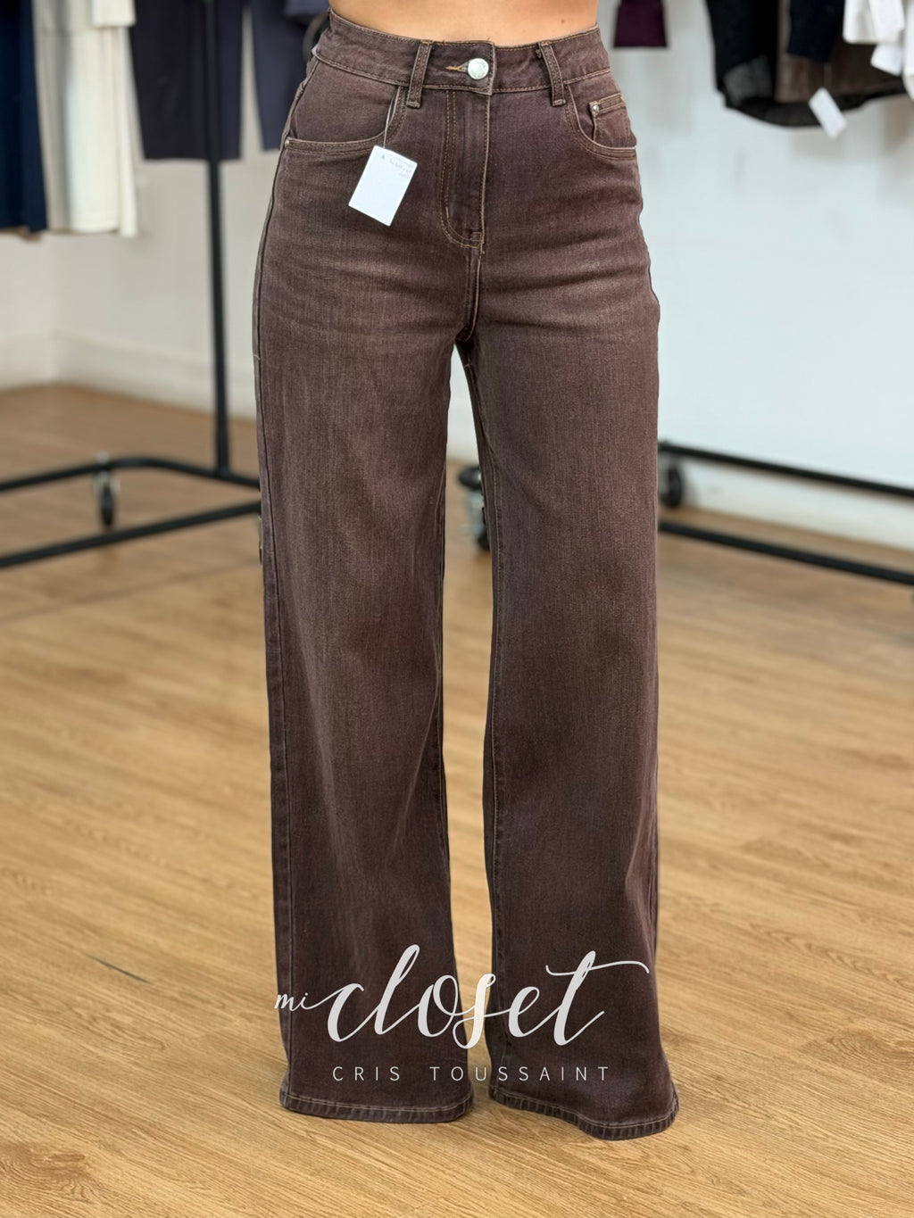 JEANS SÚPER STRETCH DE TIRO ALTO CON CORTE RECTO