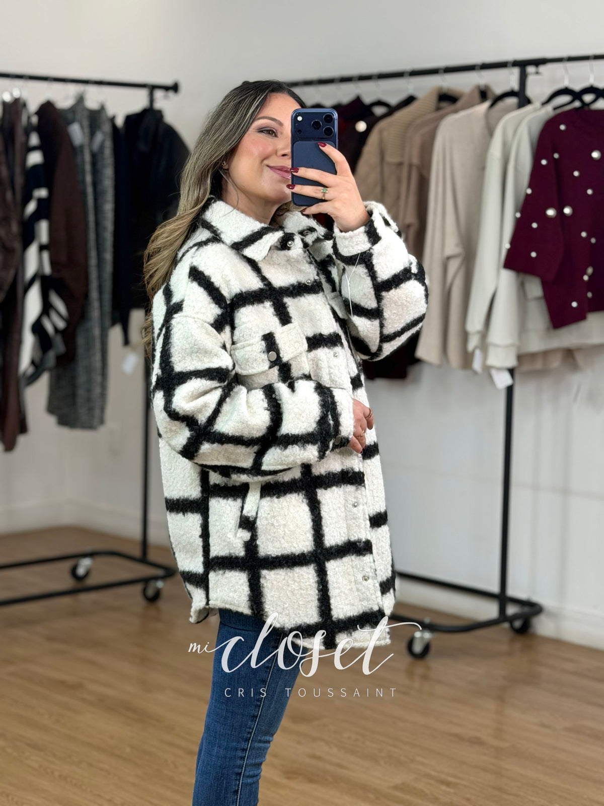CHAMARRA OVERSIZED CON FORRO, SÚPER CALIENTITA, CON TEXTURA DE BORREGO POR FUERA