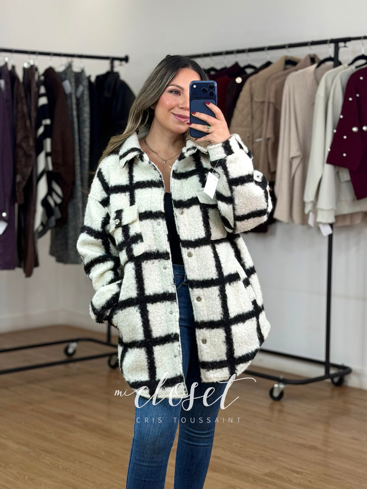 CHAMARRA OVERSIZED CON FORRO, SÚPER CALIENTITA, CON TEXTURA DE BORREGO POR FUERA