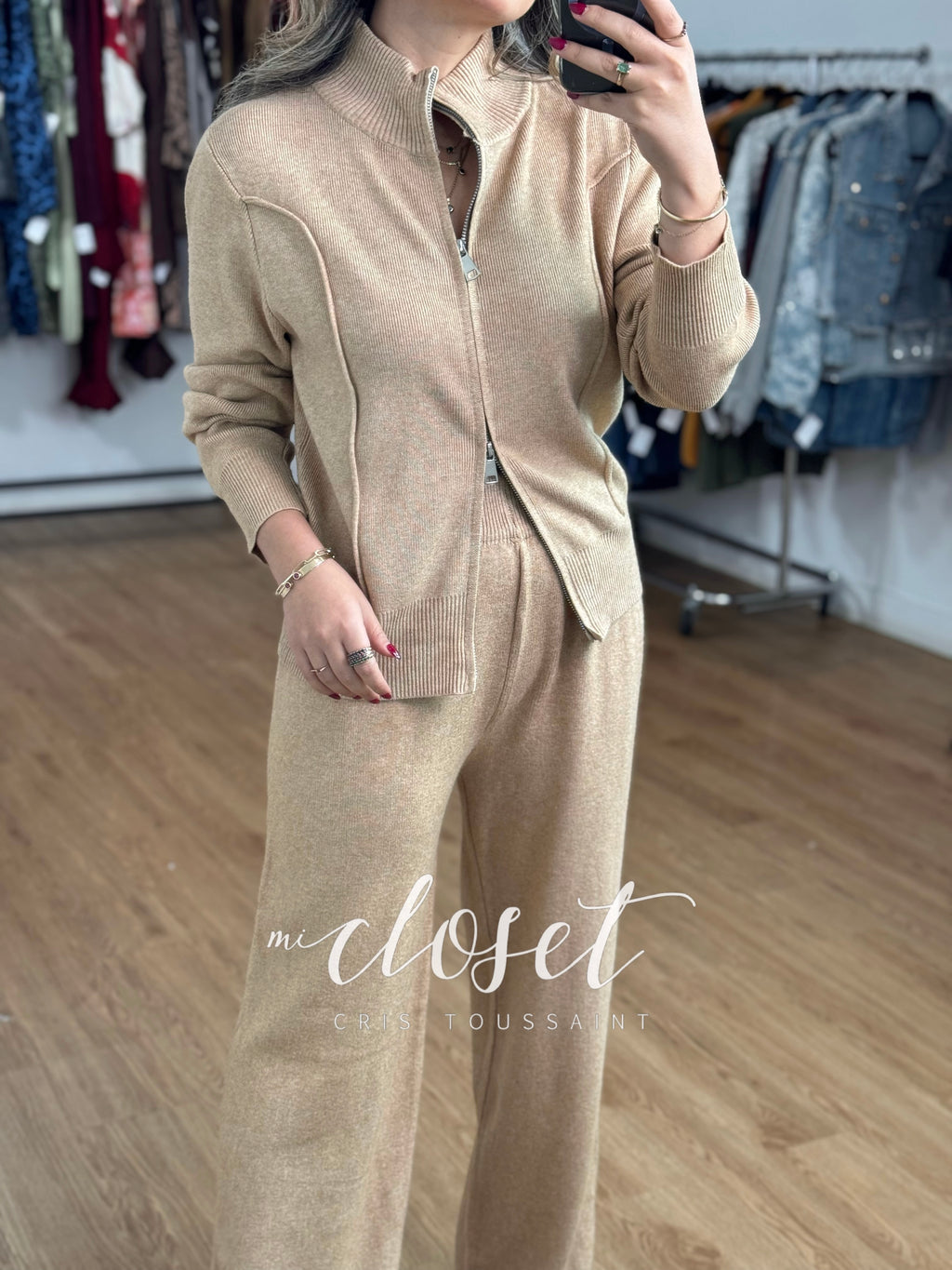 CONJUNTO DE PANTS Y HOODIE CON DOBLE CIERRE