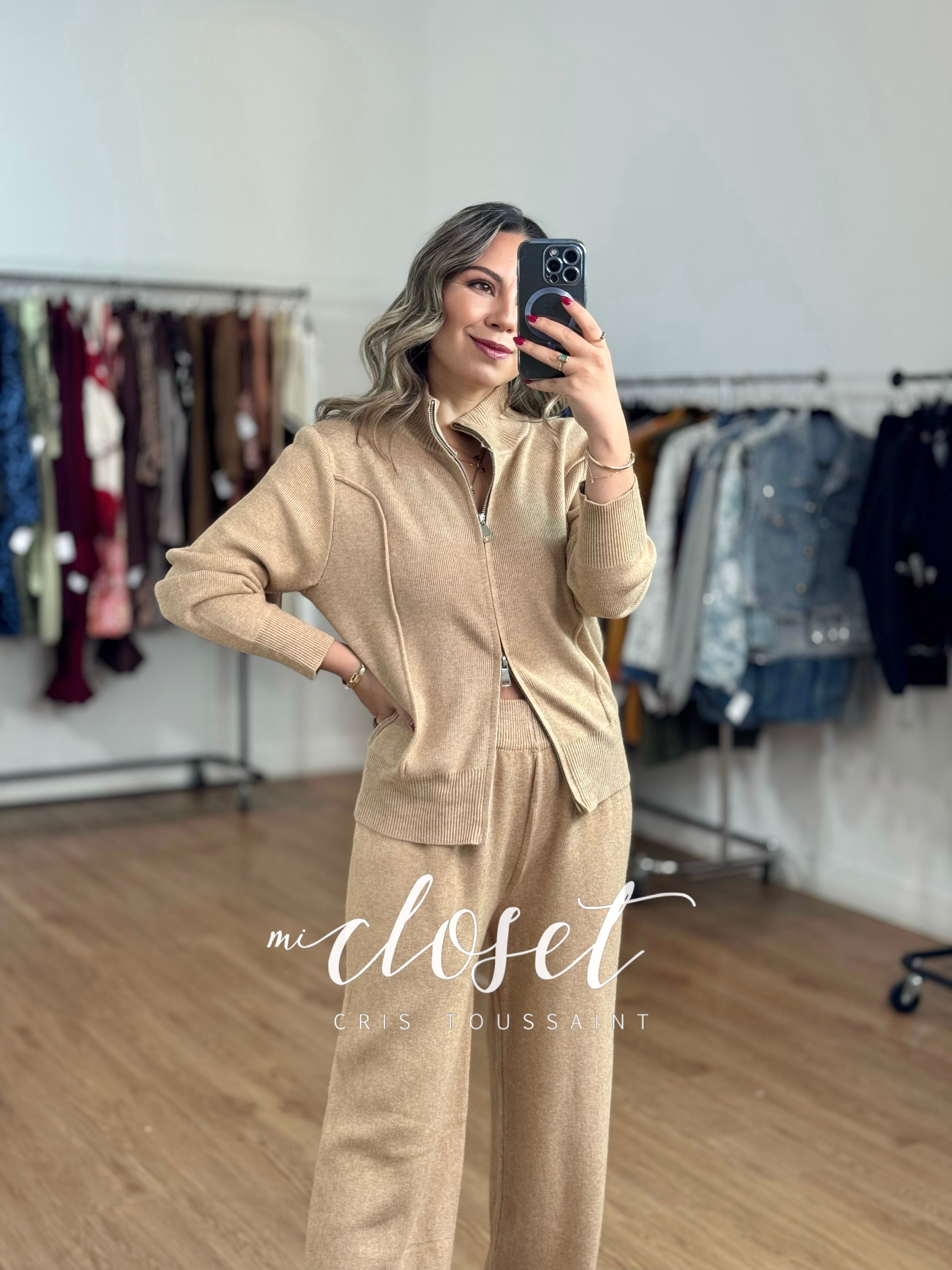 CONJUNTO DE PANTS Y HOODIE CON DOBLE CIERRE