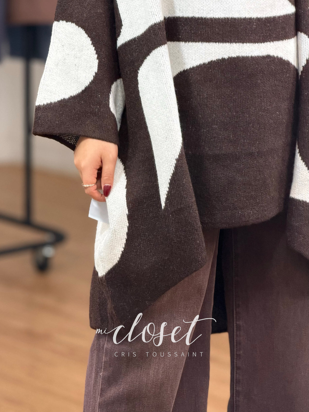 SWEATER OVERSIZED SEMI GRUESO CON MANGA 3/4