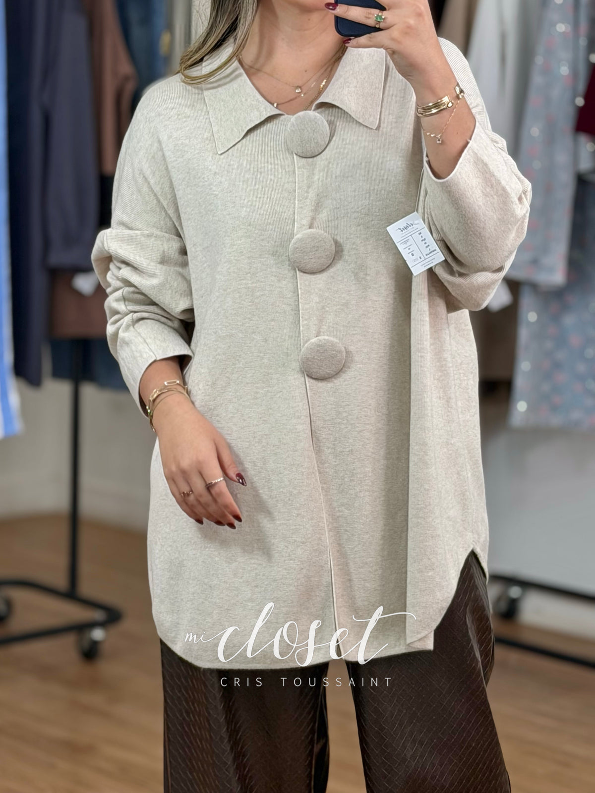 SWEATER LARGO OVERSIZED MANGA MURCIÉLAGO CON BOTONES GIGANTES