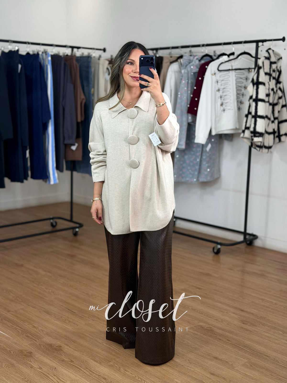 SWEATER LARGO OVERSIZED MANGA MURCIÉLAGO CON BOTONES GIGANTES