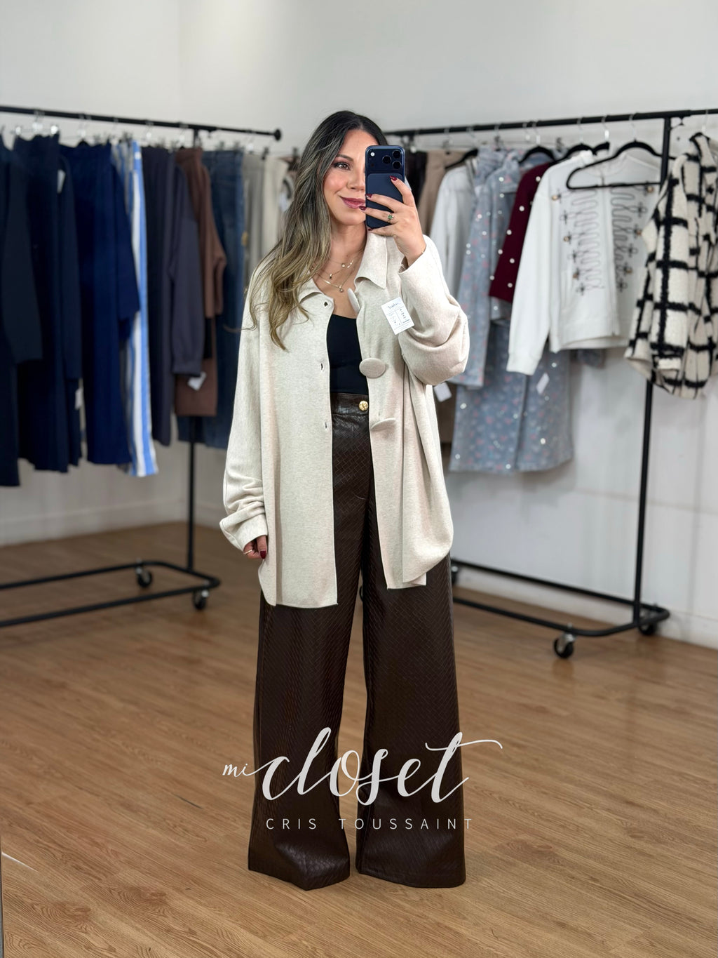 SWEATER LARGO OVERSIZED MANGA MURCIÉLAGO CON BOTONES GIGANTES