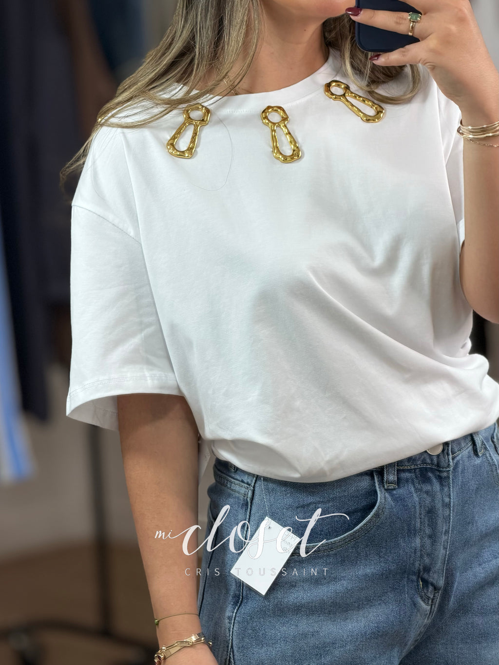 TEESHIRT CON BROCHES DE METAL