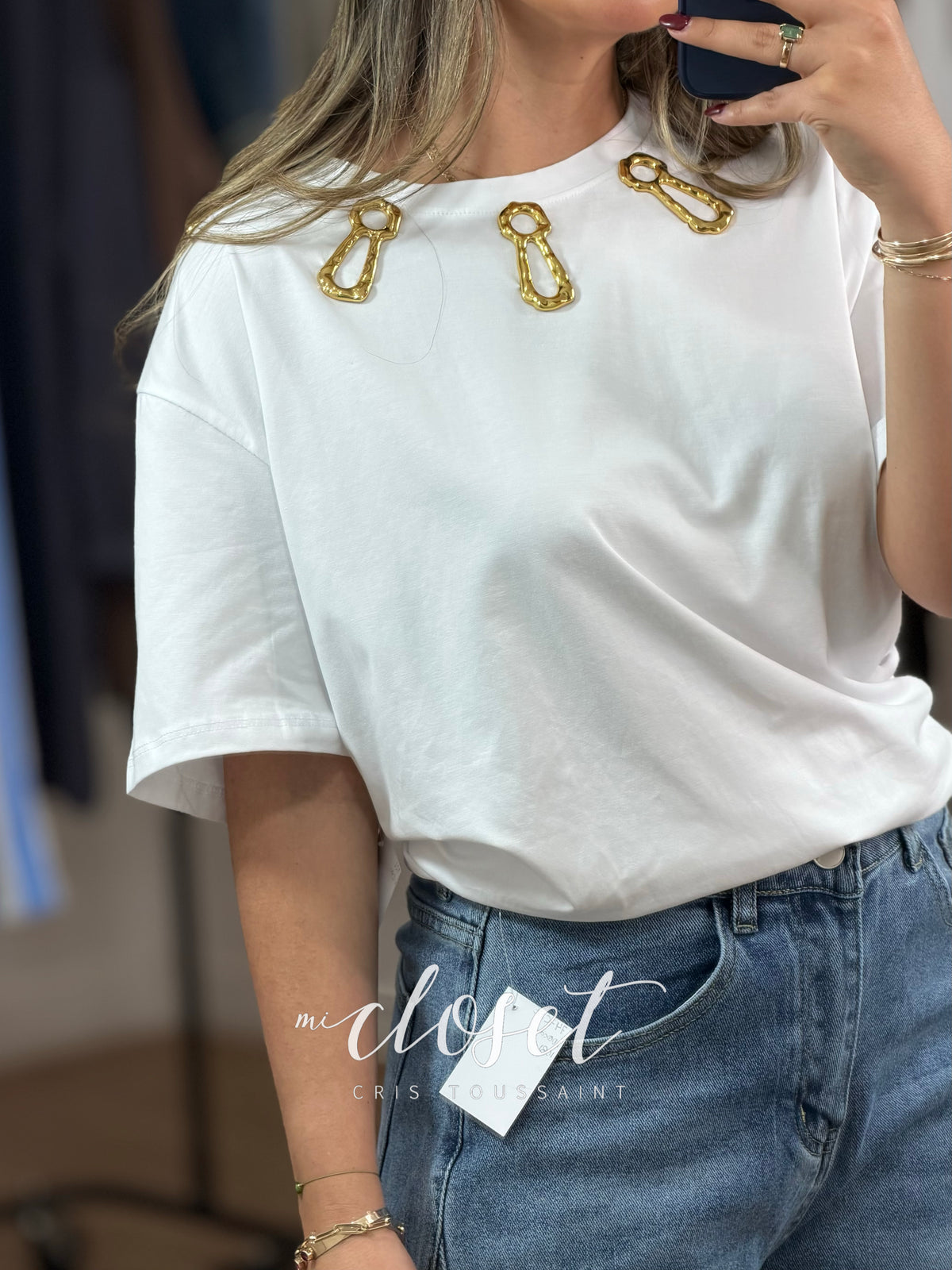 TEESHIRT CON BROCHES DE METAL