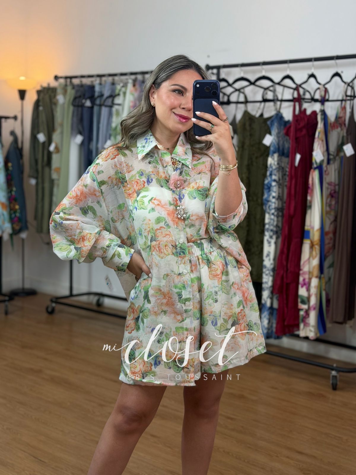 CONJUNTO DE SHORT Y CAMISA VAPOROSO, SEMI TRANSPARENTE; BOTONES GRANDES (SHORT CON FORRO)